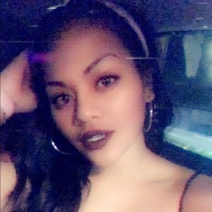 Meet your Posher, Agie